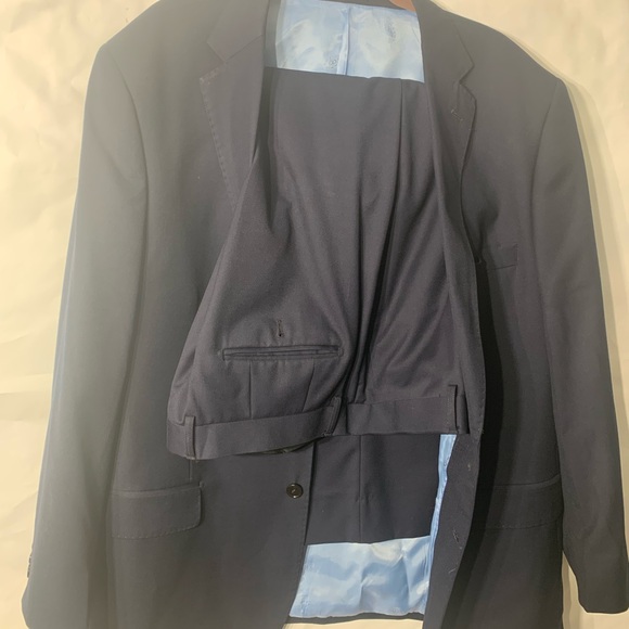 Berragamo Navy Men’s Suit - Picture 2 of 12